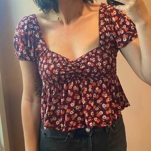 cute cap sleeve, peplum floral crop